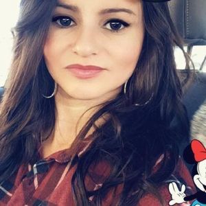 Meet your Posher, Dalia